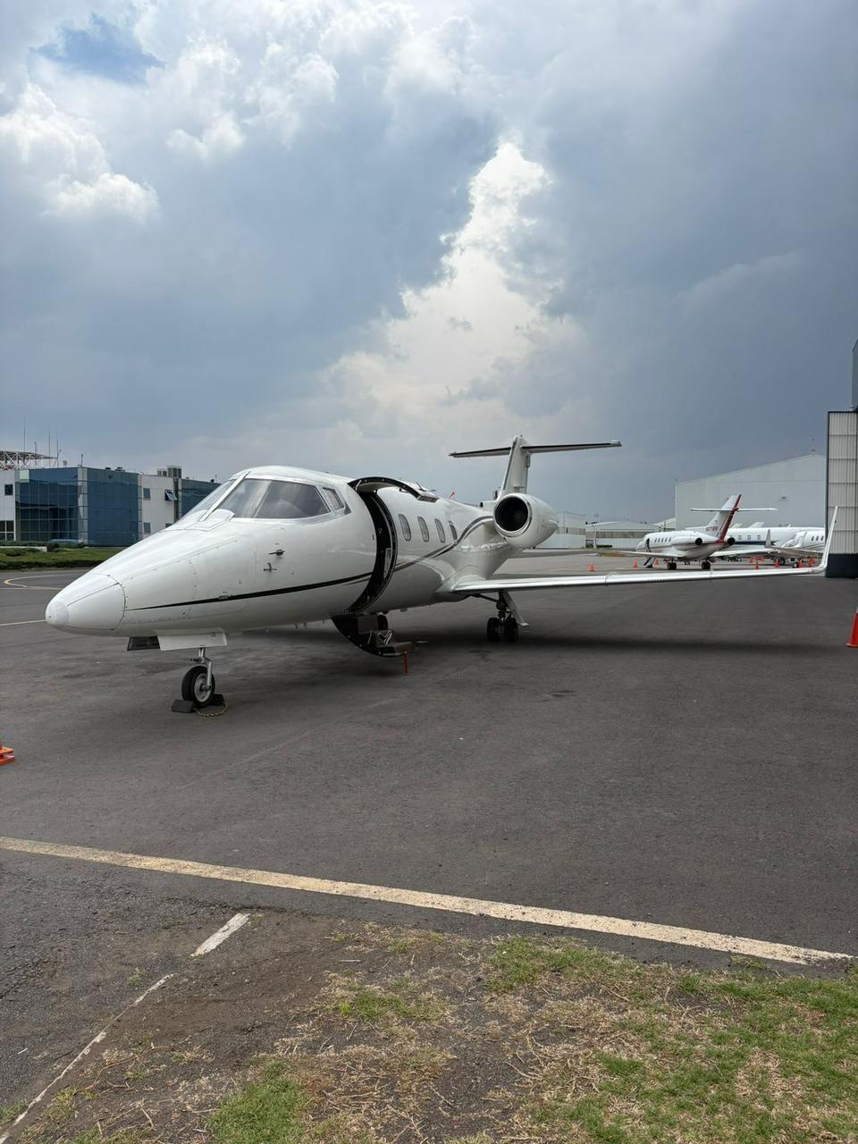 Learjet 55