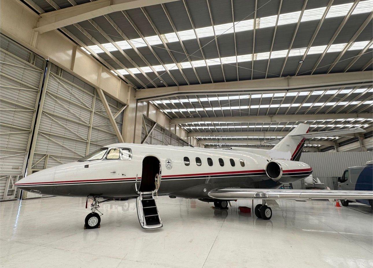 Hawker 800XP