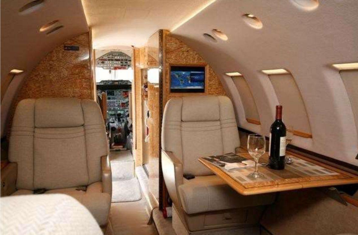 Hawker 800 (2008, Guadalajara) 4