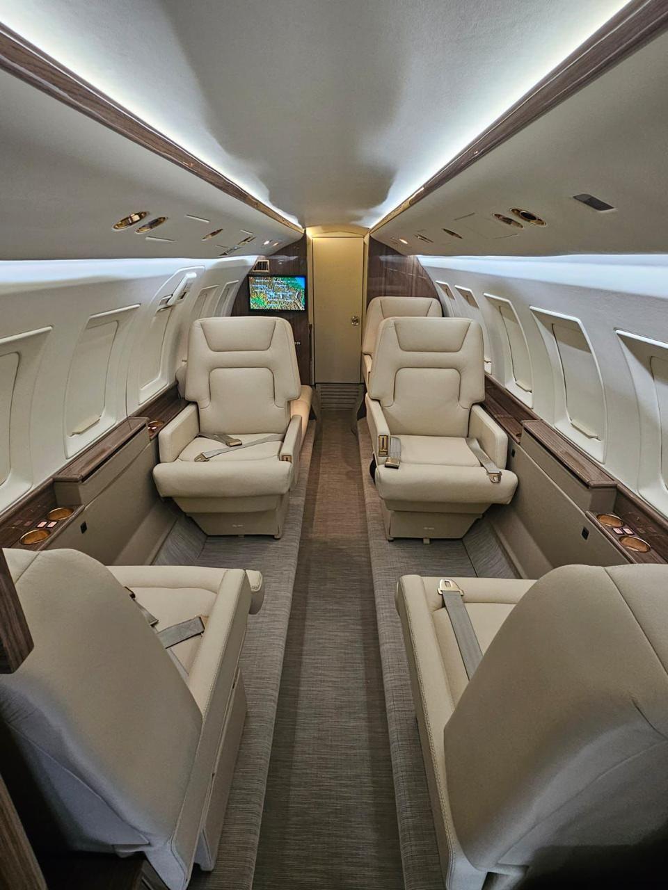 Hawker 800 (Monterrey) 1